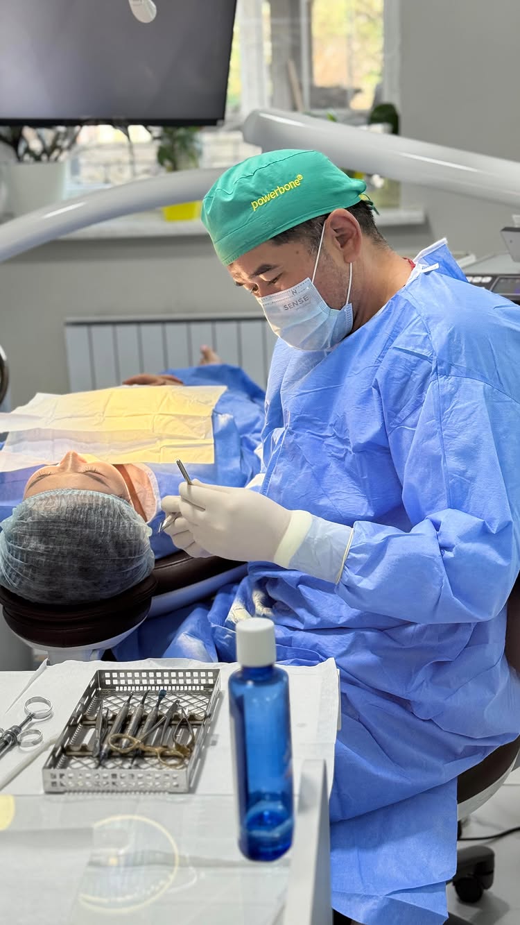 Работа стоматолога ASUR Dent